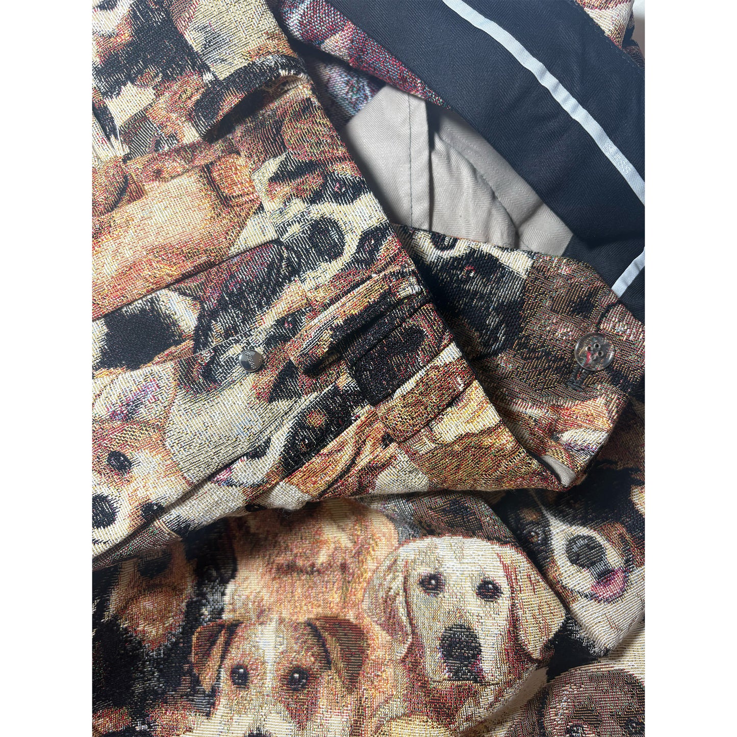 N°82 Ultrawidepleated Gobelin Dogs