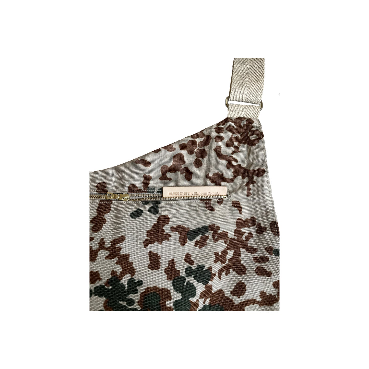 N°46 The Stand-Up Demimoorebag Camouflage Desert